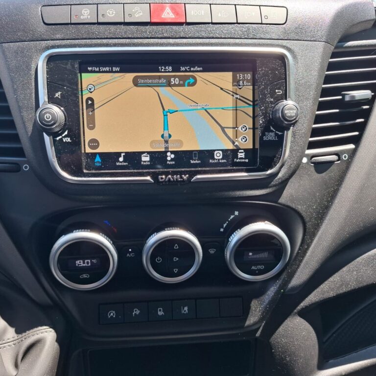 Startseite 14 Bernd Klein IVECO Daily Kastenwagen 3,5 to - Navigation, DAB-Radio, Rückfahrkamera (Sprinter-Klasse)